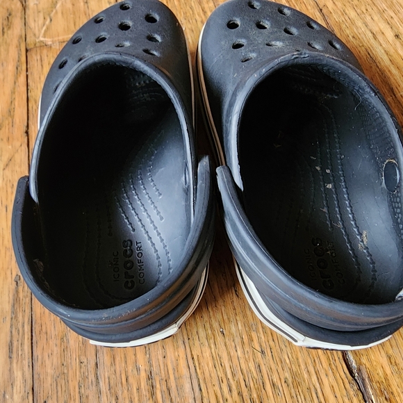Kids Black Crocs Clogs - Picture 5 of 6
